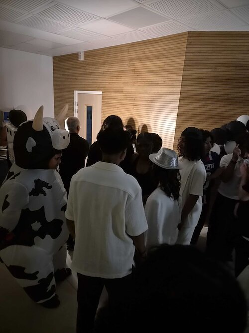 Animation photobooth pendant le bal des troisièmes au collège Romain Rolland.