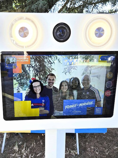 Photobooth personnalisé aux couleurs de France - Norvège et Roissy Pays de France