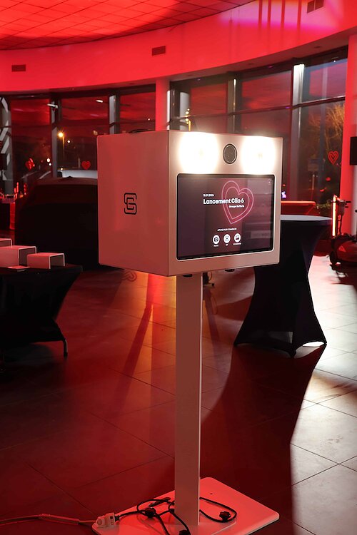 Photobooth lancement Clio 6 Groupe Sofibrie - borne photo concession Renault Chanteloup-en-Brie